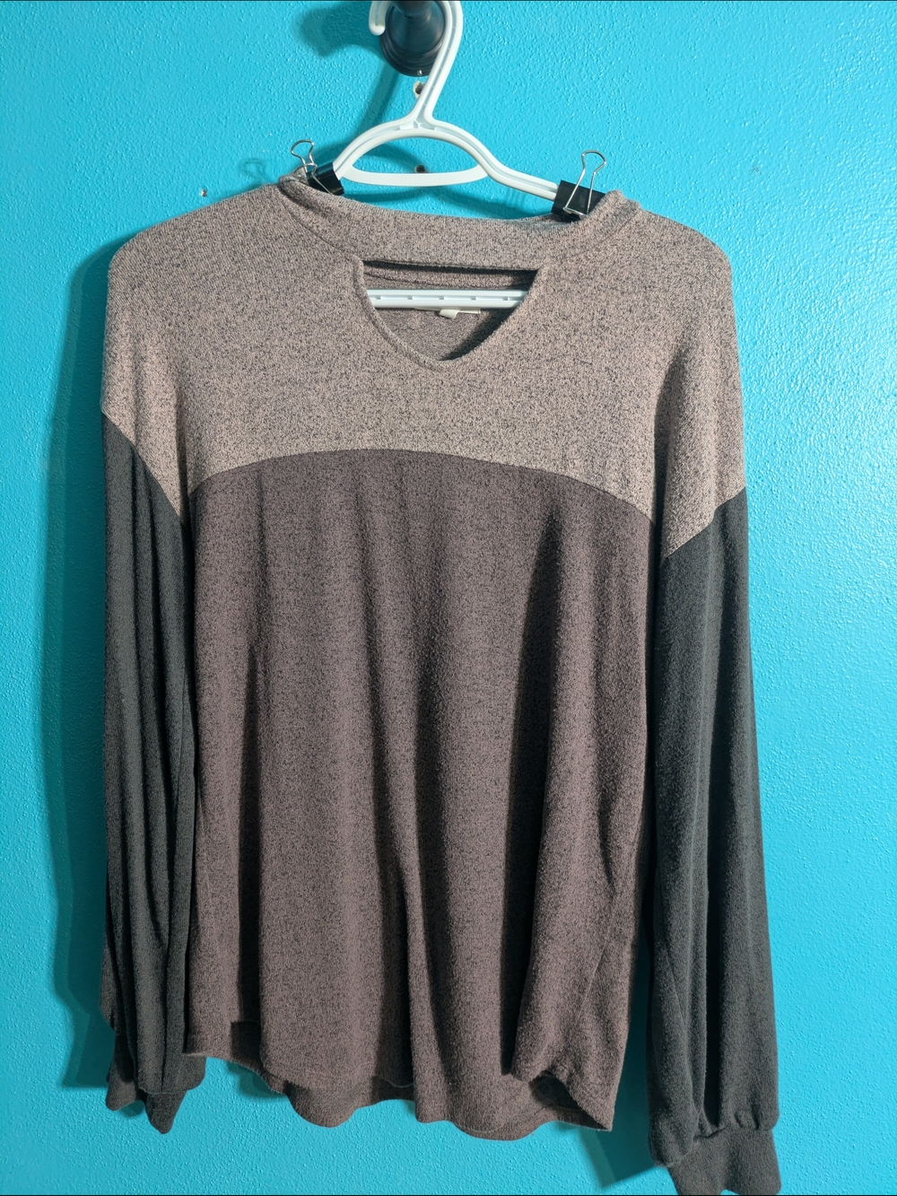 Maurices‎ Two-Tone Long Sleeve Colorblock Top in Taupe and Charcoal